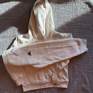 Kids Adidas 2-Piece Hoodie & Jogger Set Size 5 Cream